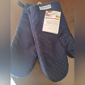 KitchenAid Silicone Texture Oven Mitt Set